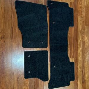 NEW Land Rover Black Carpet Floor Mats